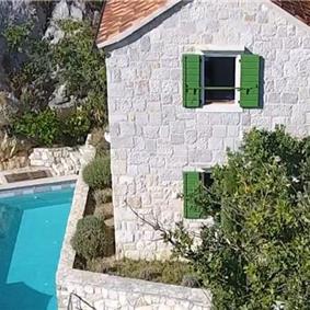3 Stone Cottages with Pool and Views over Omis Bay, Sleeps 12-15